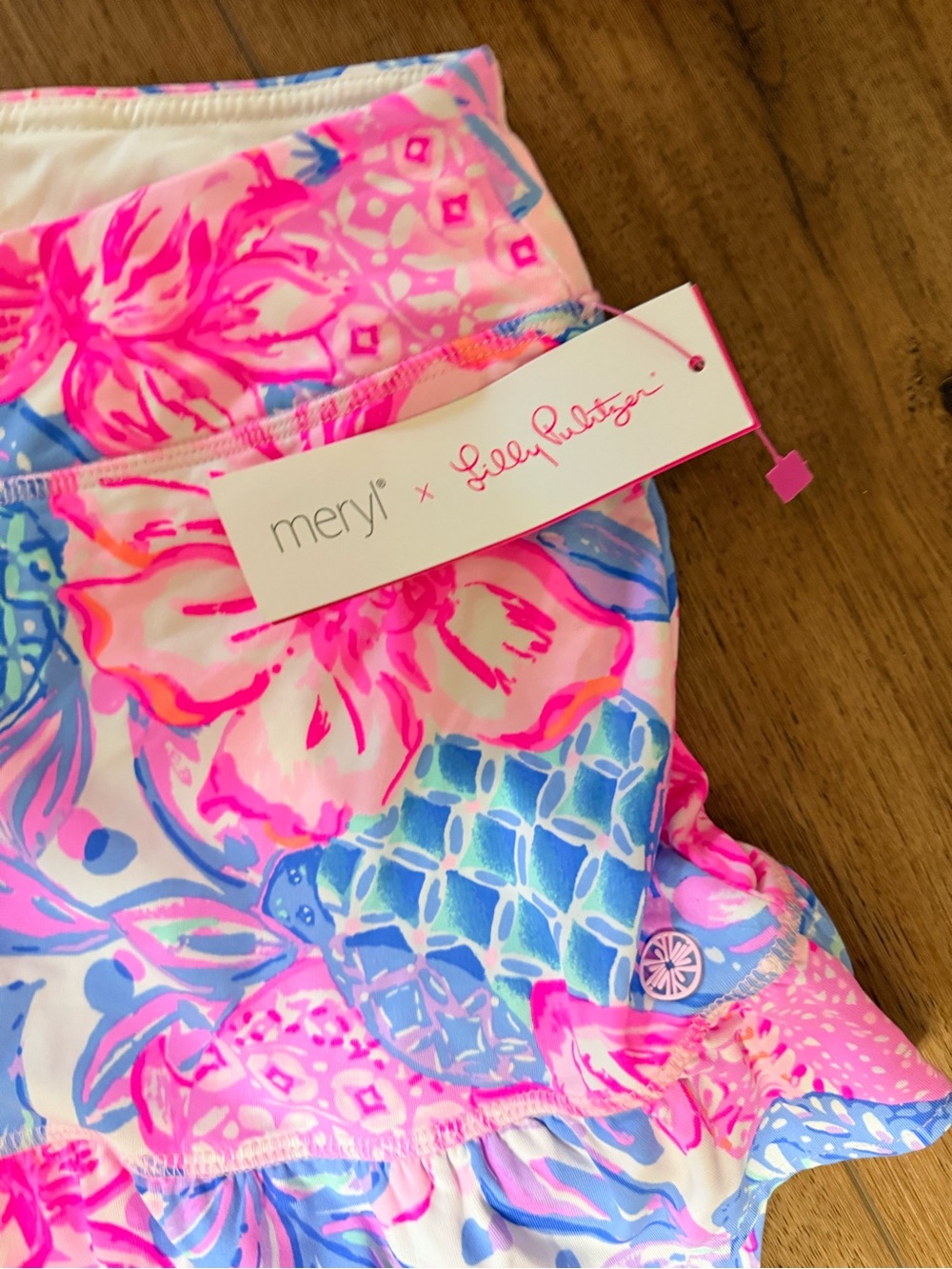 Lilly Pulitzer Pink Floral Skort Luxetic Set for women NWT. - Picture 3 of 6